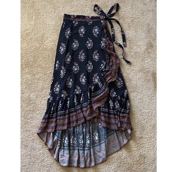 Wrap skirt - Picture 1 of 1